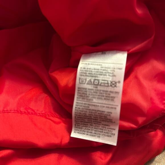 Old Navy Red Quilted Puffer Vest - Picture 13 of 13